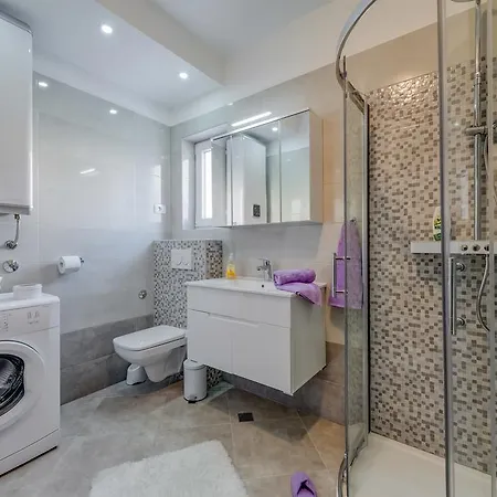 Marinely Apartment Kastela