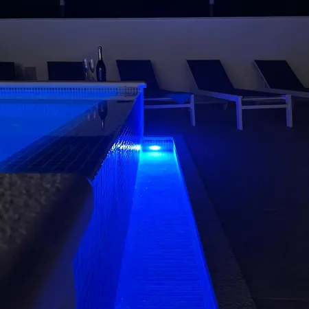 Marinely * Каштела