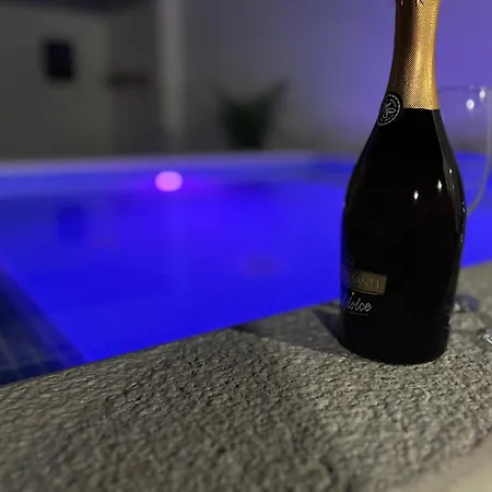 Апартаменты Marinely Каштела