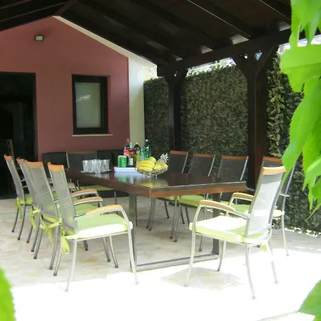 Marinely Apartman *