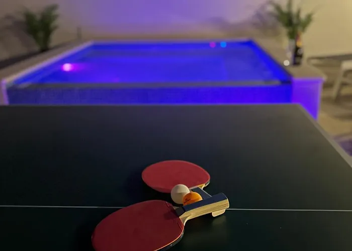 Marinely Каштела