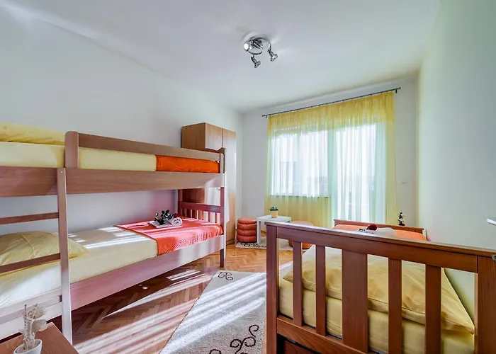 Апартаменты Marinely Каштела