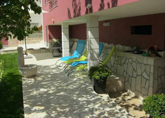 Marinely * Каштела